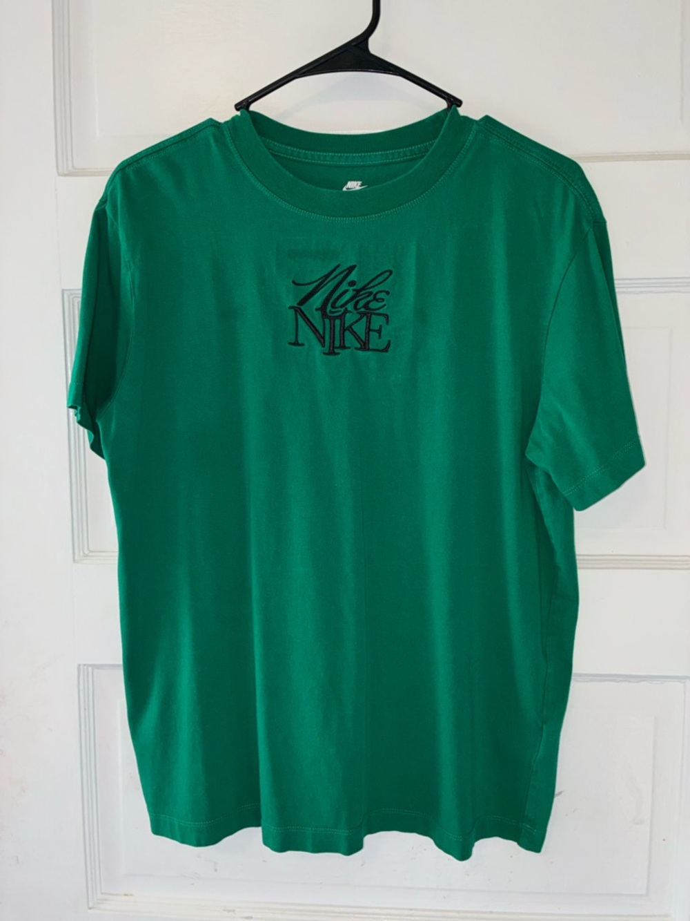 Nike women’s Emerald Green Short-Sleeve Logo Tee